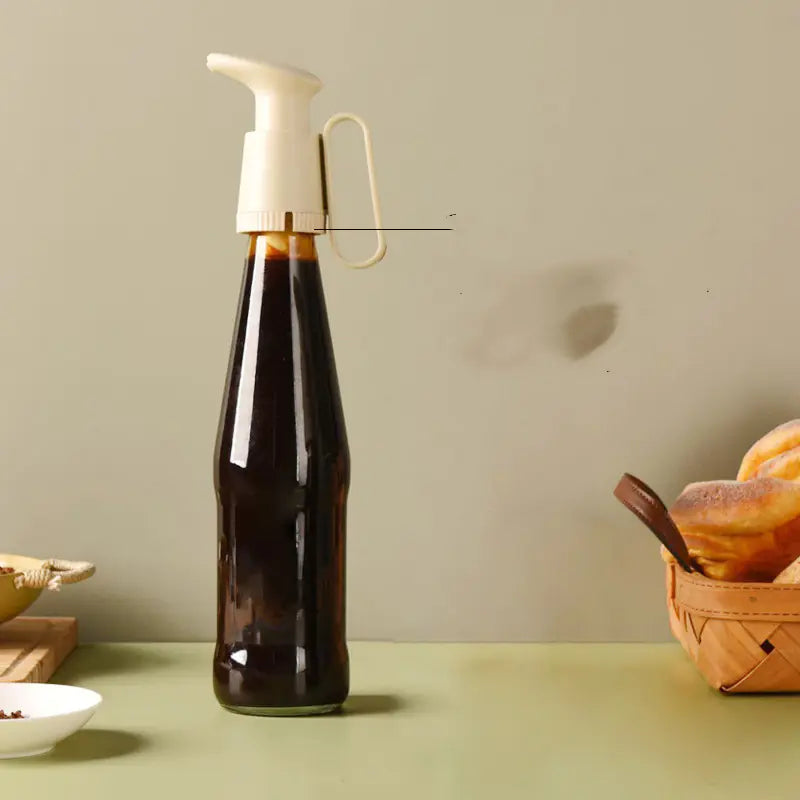 Squeezer for Glass Fuel Bottle with Pressing Head