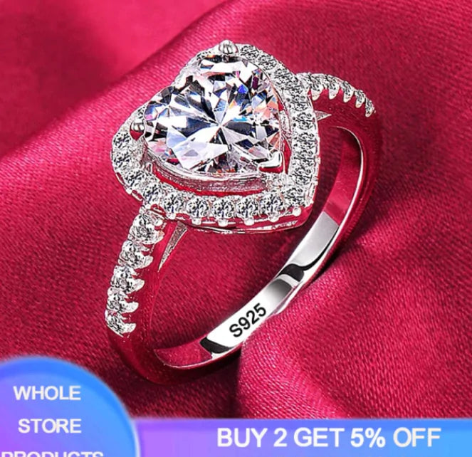 18K White Gold Ring