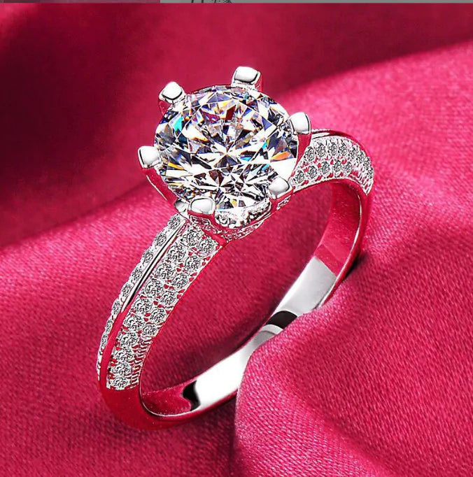 18K White Gold Ring